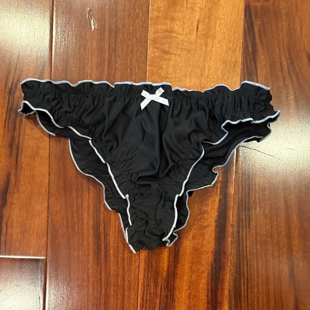Fashion Nova Black Bikini Bottoms with White Trim